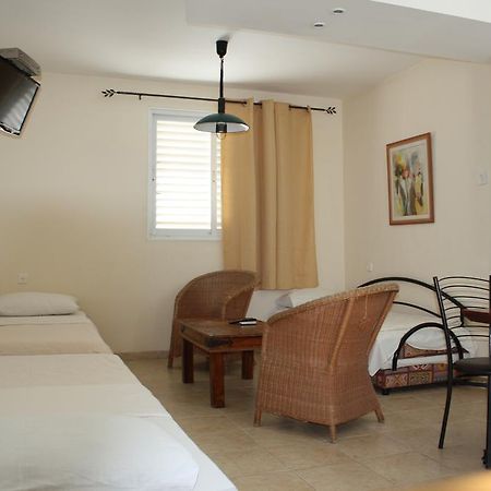 Ga'Aton Motel Nahariya Extérieur photo