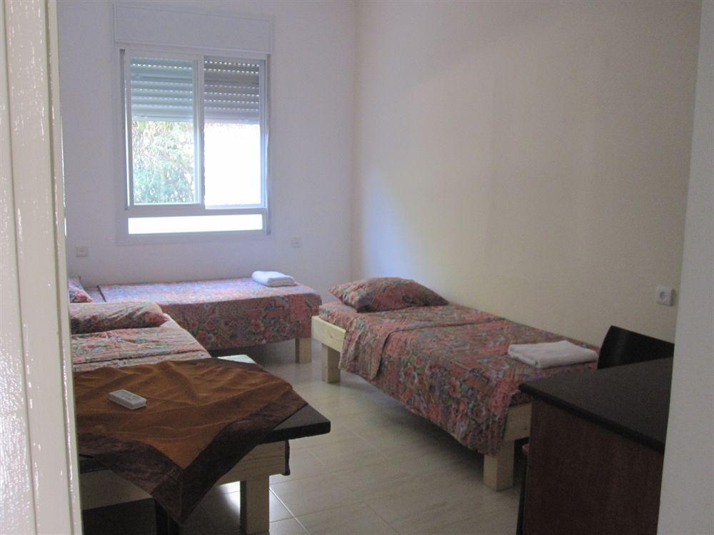 Ga'Aton Motel Nahariya Extérieur photo