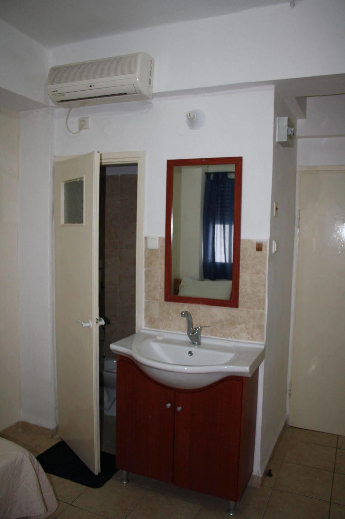 Ga'Aton Motel Nahariya Extérieur photo