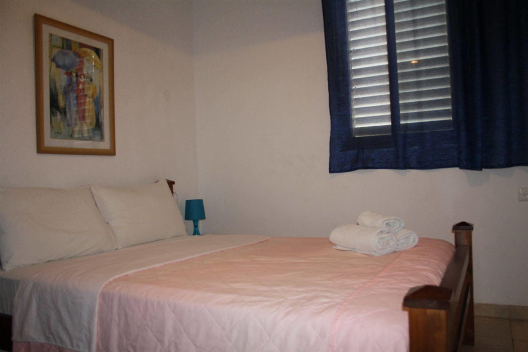 Ga'Aton Motel Nahariya Extérieur photo