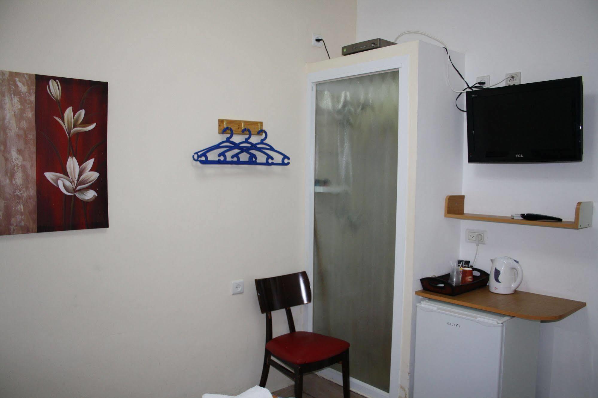 Ga'Aton Motel Nahariya Extérieur photo
