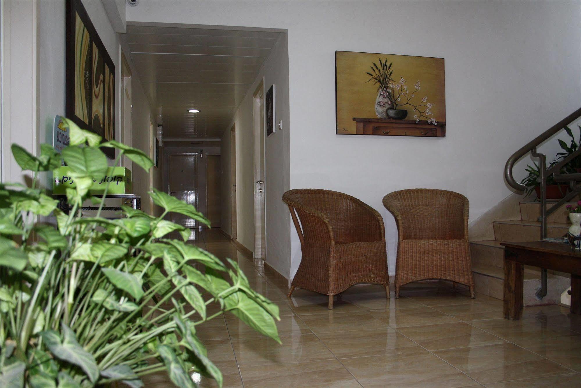 Ga'Aton Motel Nahariya Extérieur photo