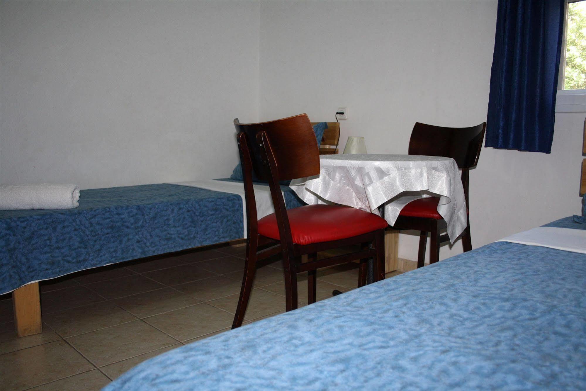 Ga'Aton Motel Nahariya Extérieur photo